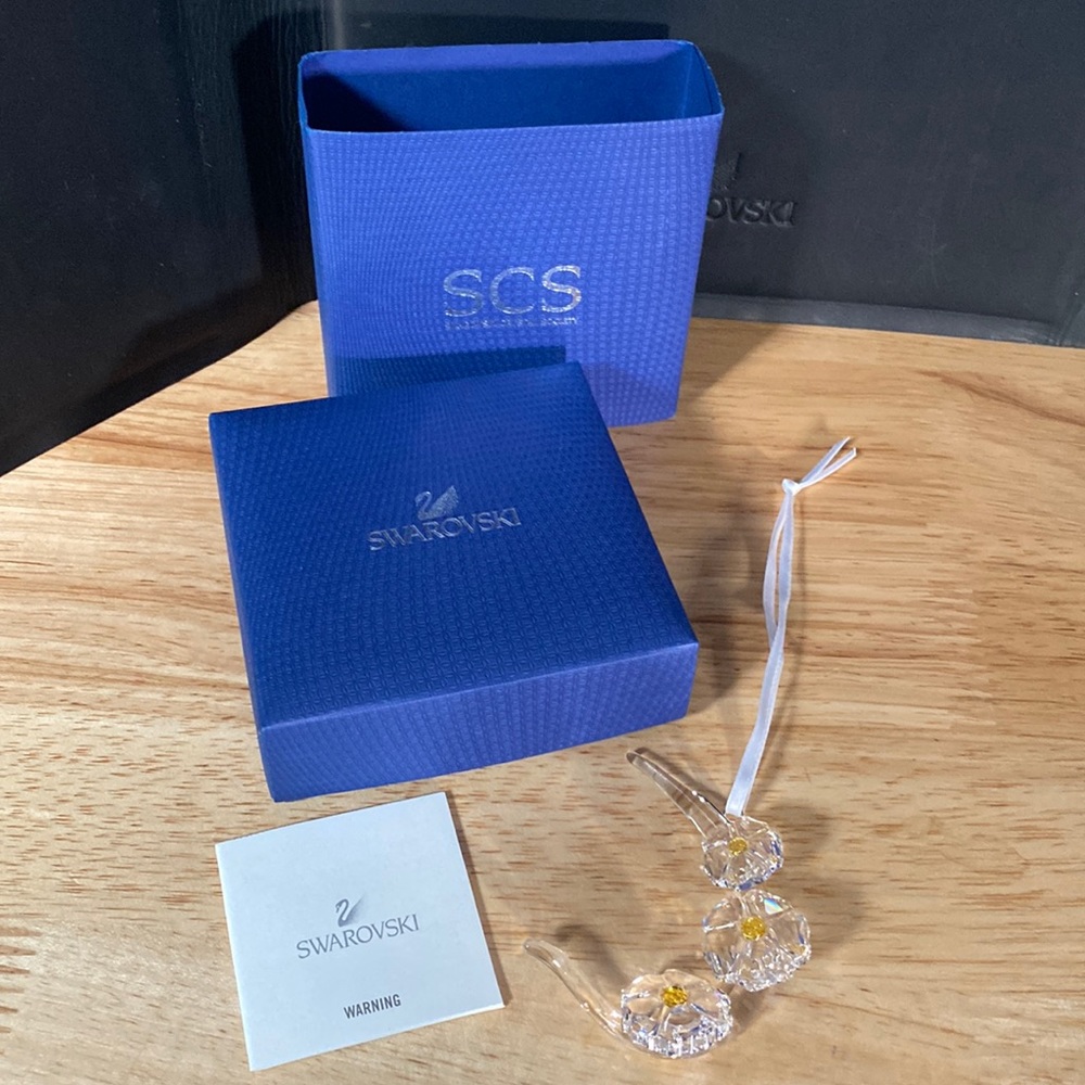 Swarovski 2017 SCS Ornament wildflowers